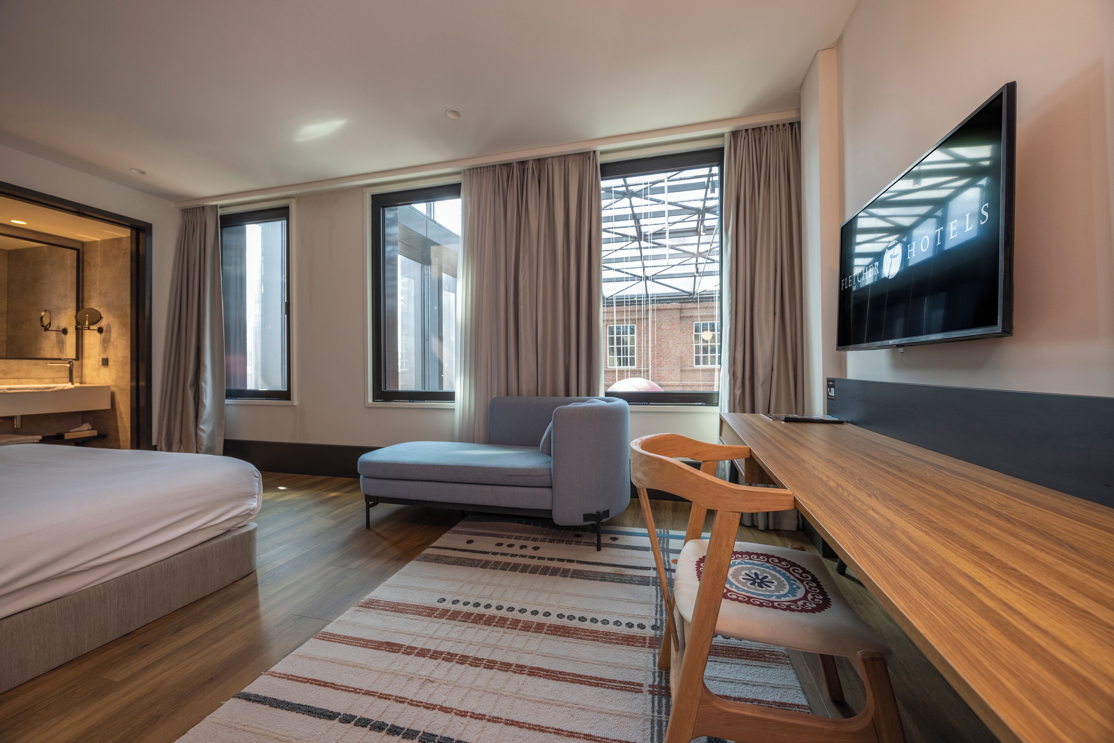 luxury room | 1 bedroom, in-room safe, desk, laptop workspace