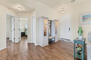 Interior - South Gulf Cove 3 Bedroom Canal Pool Home (Port Charlotte)