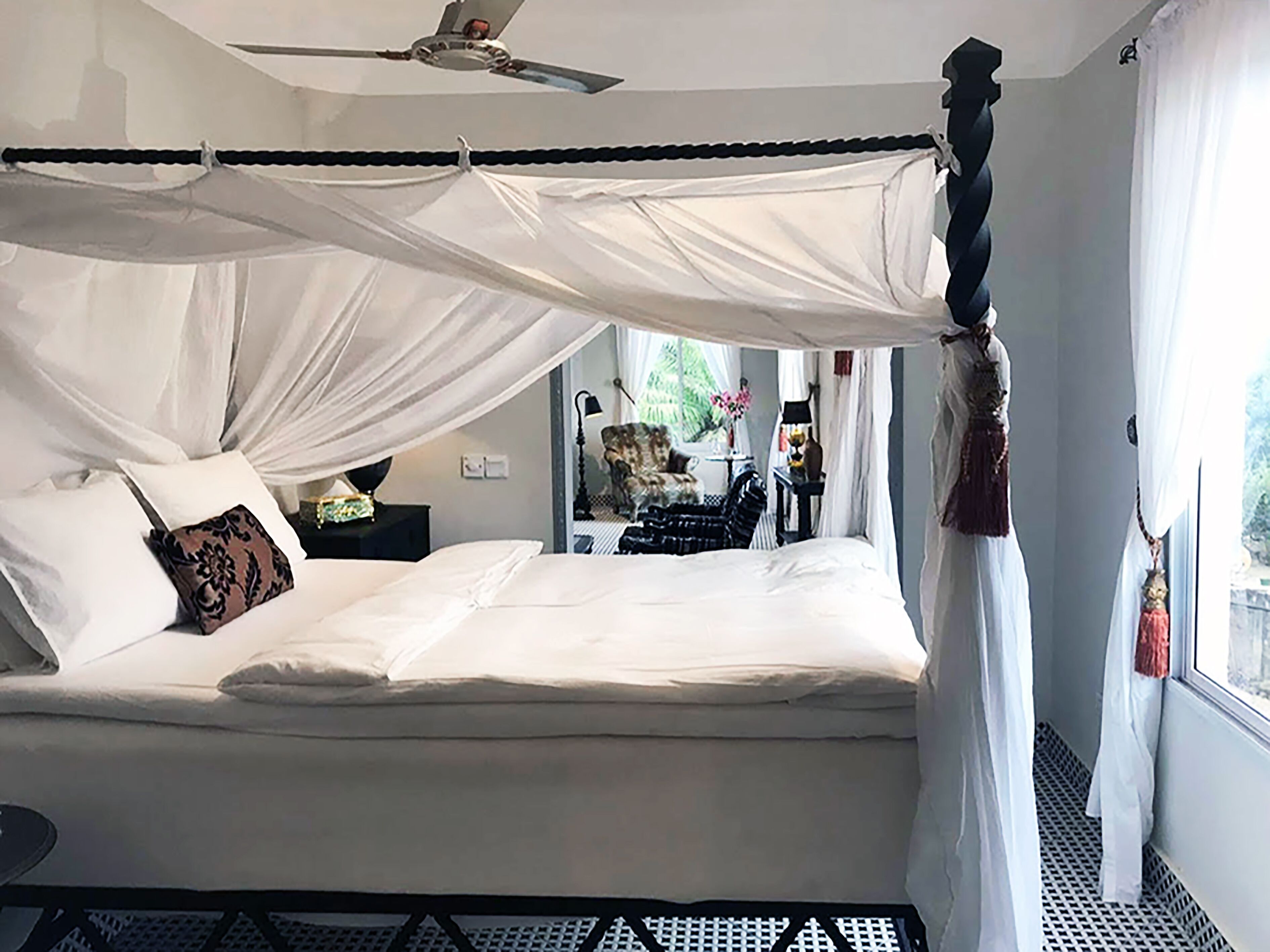 Presidential Suite | Minibar, in-room safe, individually decorated, individually furnished