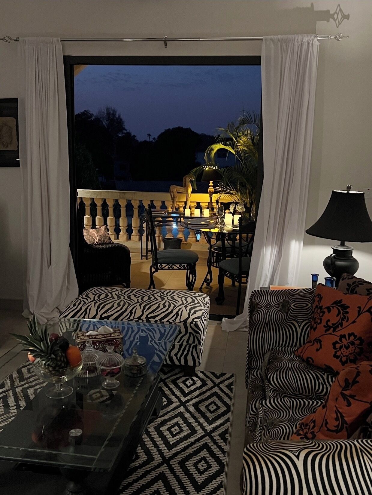 Superior-suite | Minibar, pengeskab på værelset, individuelt design