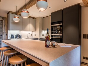 Réfrigérateur, lave-vaisselle