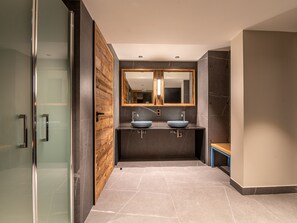 Towels - Luxury Apartment with Spa, Parking & Wi-Fi in Méribel (Méribel)