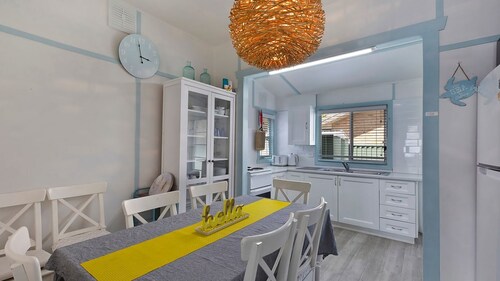Pacific Family Retreat- renovated cottage