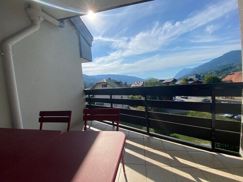 Charming apartment with balcony and ski locker in Samoëns