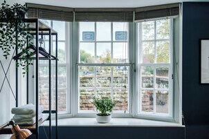 Deluxe Studio, Courtyard View | Room amenity