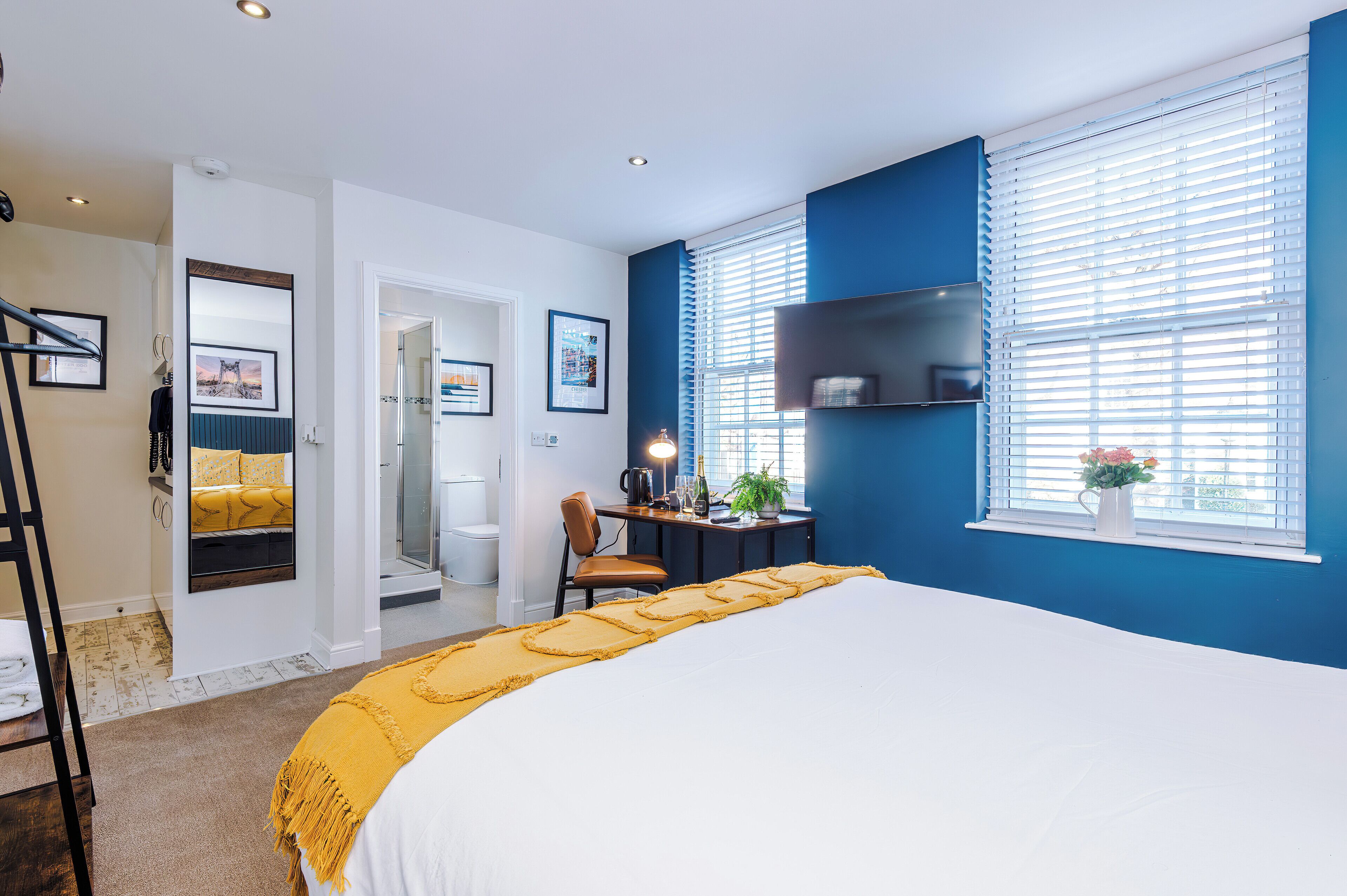 Deluxe Apartment | Room amenity