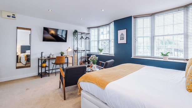 Deluxe Studio, Courtyard View | Room amenity - Deva Leisure (Chester)