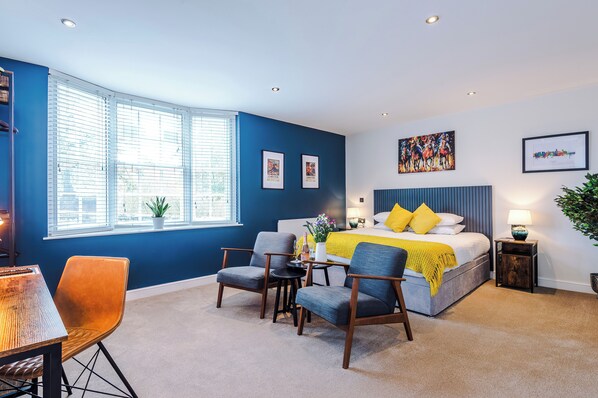 Classic Studio, 1 King Bed | Interior