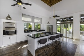 Romantic Villa | Private kitchen | Full-size fridge, microwave, oven, stovetop - Villa for private events (La Romana)