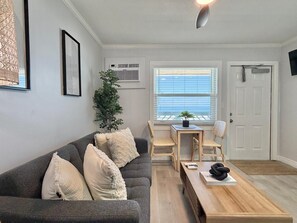 TV - Chateau 6W | Alluring Beachfront Condo (Belleair Beach)