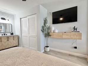 1 bedroom, iron/ironing board, internet - Chateau 6W | Alluring Beachfront Condo (Belleair Beach)