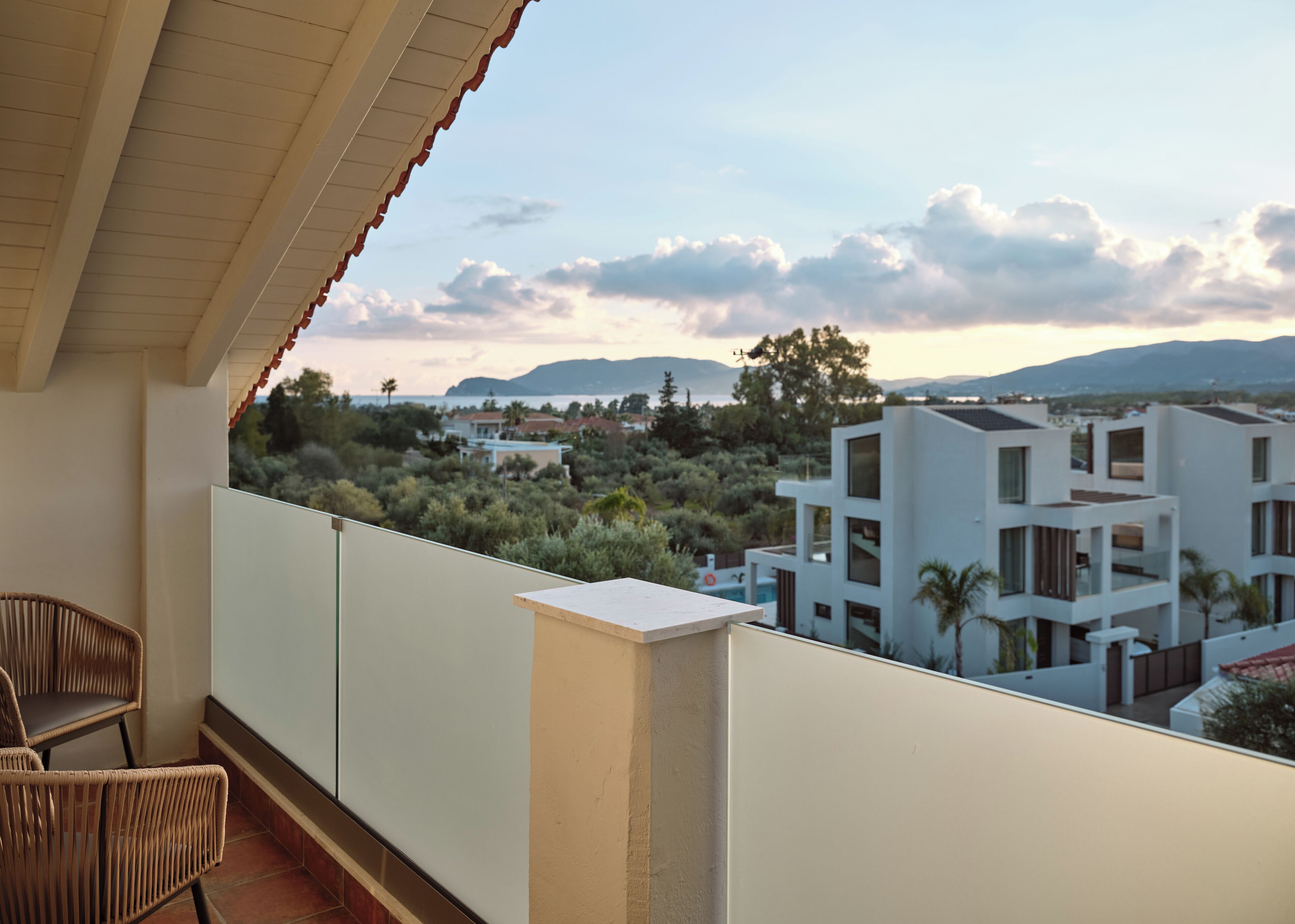 Loft Executive Suite Pool View