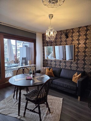 TV connectée, baby-foot, table de tennis de table