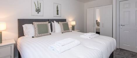 4 sovrum, strykjärn/strykbräda, gratis wi-fi och sängkläder