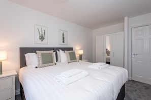 4 bedrooms, iron/ironing board, free WiFi, bed sheets