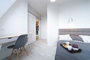Business Apartment | 1 bedroom, iron/ironing board, free WiFi