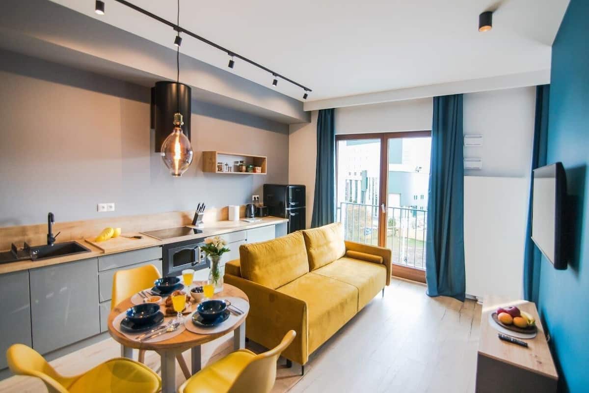 Apartemen Bisnis | Dapur kecil pribadi | Lemari es, oven, kompor, dan mesin pencuci piring