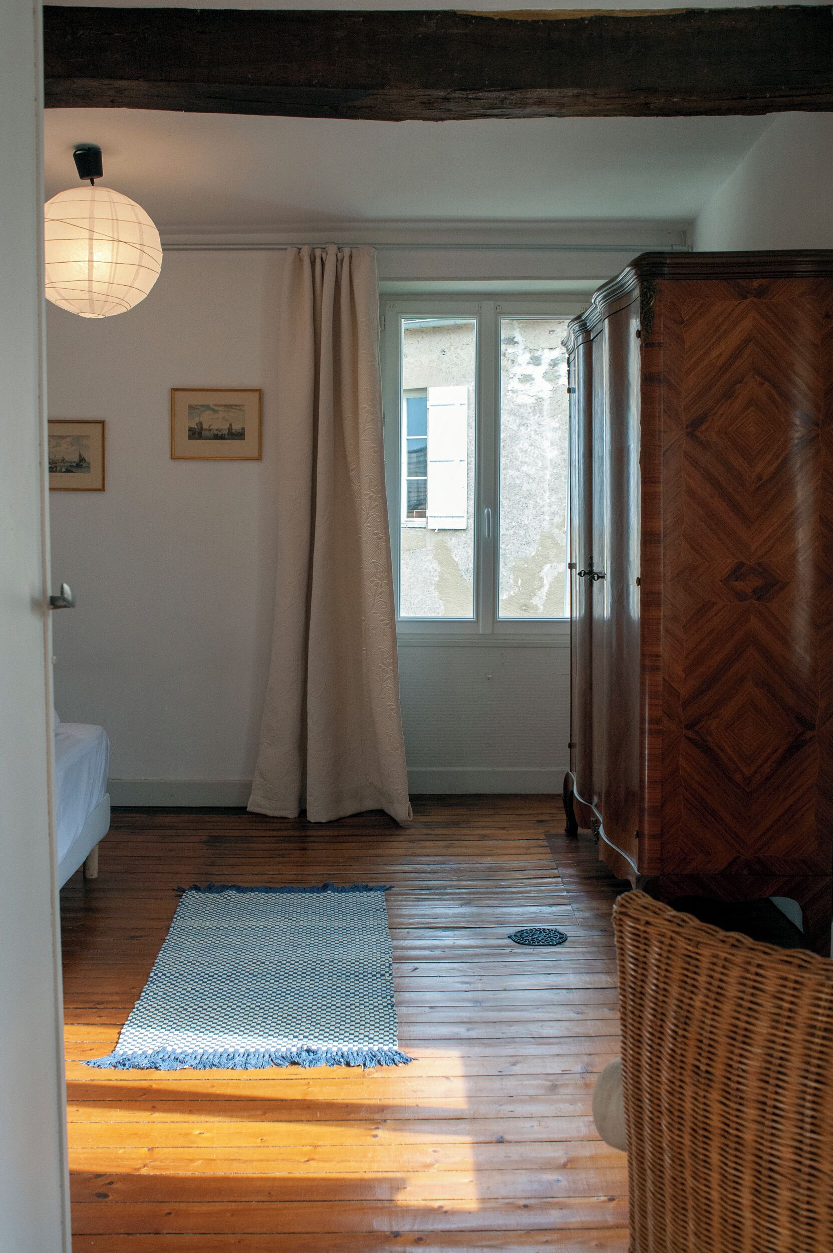 2 bedrooms, WiFi, bed sheets, wheelchair access