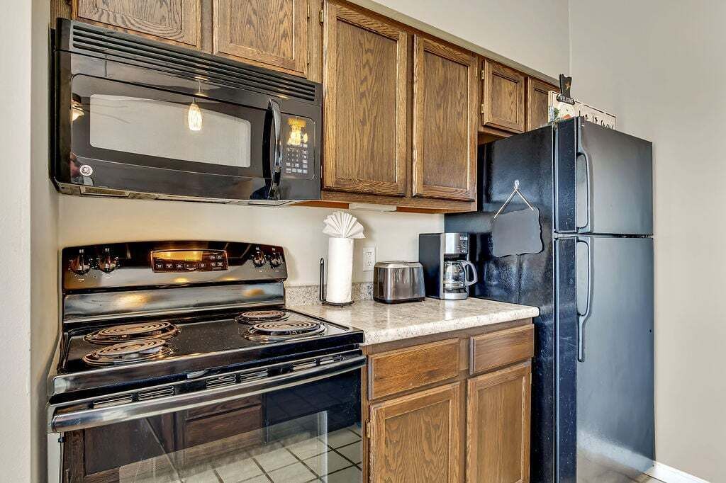 Refrigerador, microondas, horno, placa de cocina