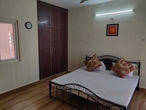 2 bedrooms, WiFi - Two BHKIndependent Apartment with servent rooms in Sushant Golf City. (Lucknow)