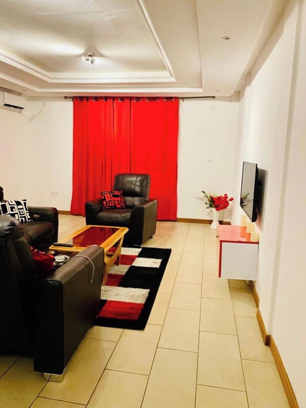 Interior - Spacious 2 Bedroom Apartment 10min to Stade Limbe, with Sea view. (Limbe)