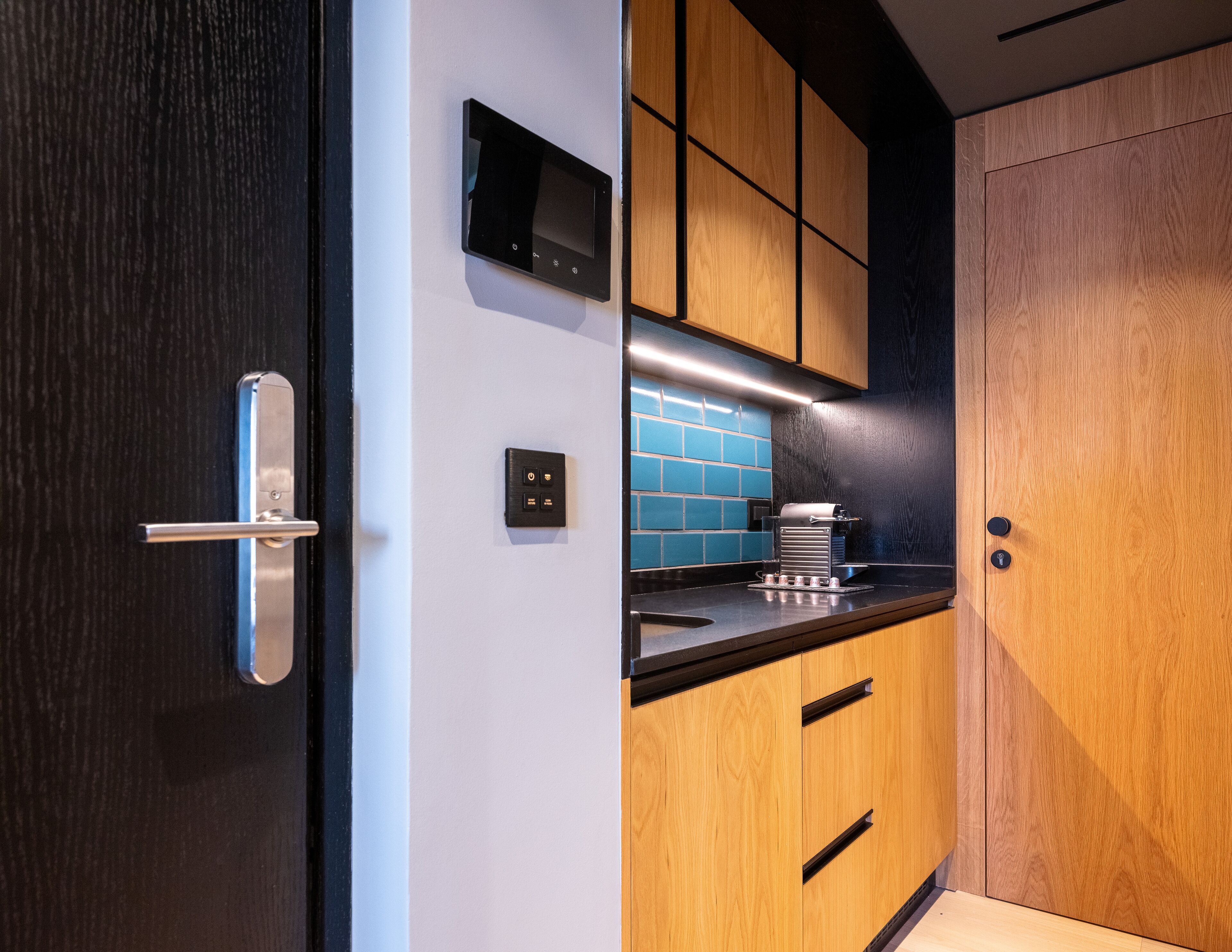 premium city escape suite | private kitchenette | mini-fridge, coffee/tea maker, electric kettle, toaster