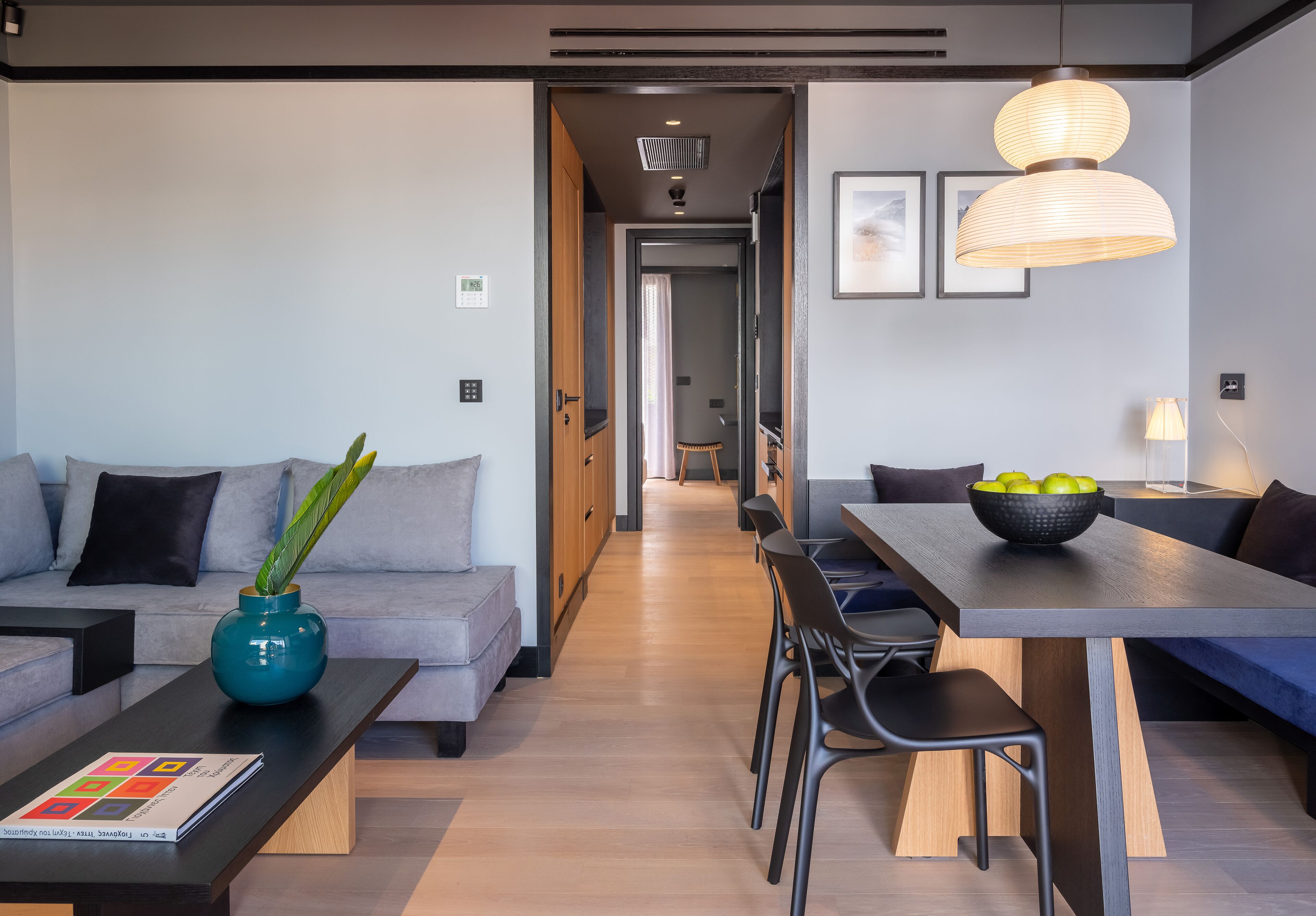 City Experience Suite | Living room | 43-inch Smart TV with cable channels, TV