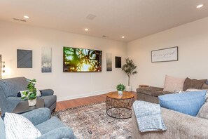 Smart TV, fireplace, offices
