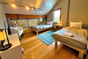 4 Schlafzimmer, Bügeleisen/Bügelbrett, kostenloses WLAN, Bettwäsche
