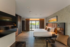 3 chambres, décoration personnalisée, fer et planche à repasser