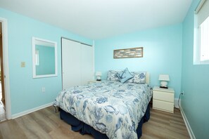 3 habitaciones, tabla de planchar con plancha, wifi y ropa de cama 