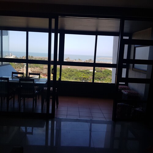 Luxury 3 Bed overlooking Ushaka Marine world