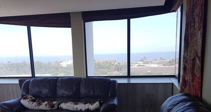 Luxury 3 Bed overlooking Ushaka Marine world