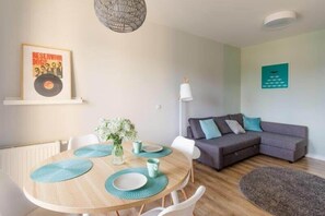 Business Apartment | Living area | LCD TV - Apartamenty City View od WroclawApartament-pl (Wroclaw)
