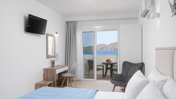 Double Apartment Sea View | Individually decorated, desk, laptop workspace, soundproofing