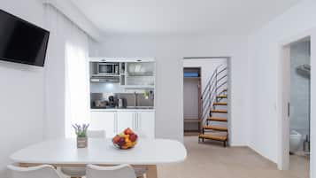 Superior-Apartment, Whirlpool | 1 Schlafzimmer, individuell dekoriert, Schreibtisch