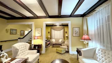 Televisión, chimenea