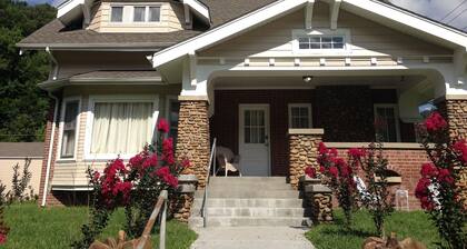 Harlan, KY GuestHouse 300 Vacation/Weddings/Events (Cole Mansion)
