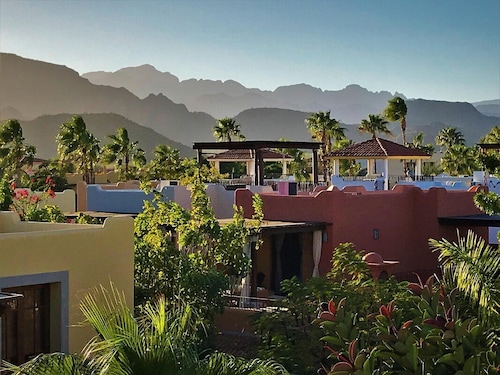 Casa Sierra by Casago