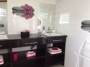 Shower, hair dryer, towels, soap