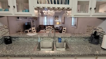 Condo, 2 Bedrooms | Interior