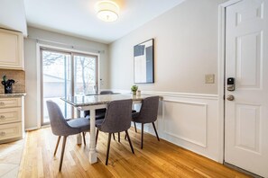 Dining - Chic & Spacious Royal Oak 3BR Home! Welcome! (Royal Oak)