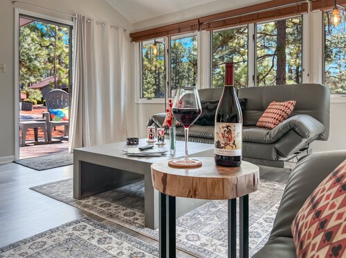 Pinehurst Brews & Snooze | Course Six | EV Charger