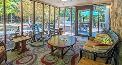 Private Hot Tub and Resort Amenities Included!
