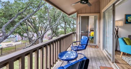 Groovy Getaway | Lake Access, Pool, Tennis, 72-Hr Boat Parking