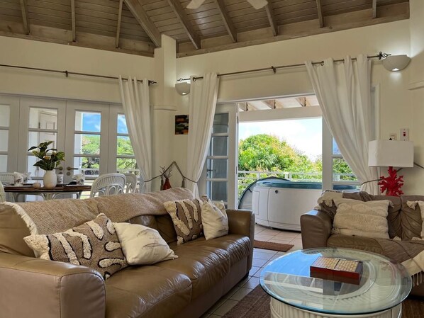 Smart TV, books, stereo