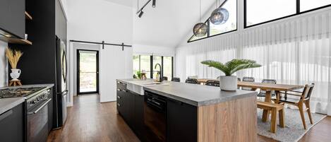 Lave-vaisselle, cafetière/bouilloire