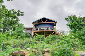 المنشأة من الخارج