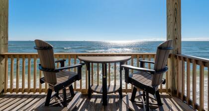 Oceanfront Deck, Overlooking the Wave! Pet-Friendly - KeyWester