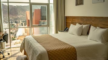 Family Suite | Down duvets, minibar, individually decorated, individually furnished